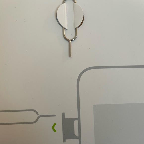 NWOT……Eject Pin Apple iPhone or iPad SIM Card Tray Remover…..Never Used - Picture 6 of 8
